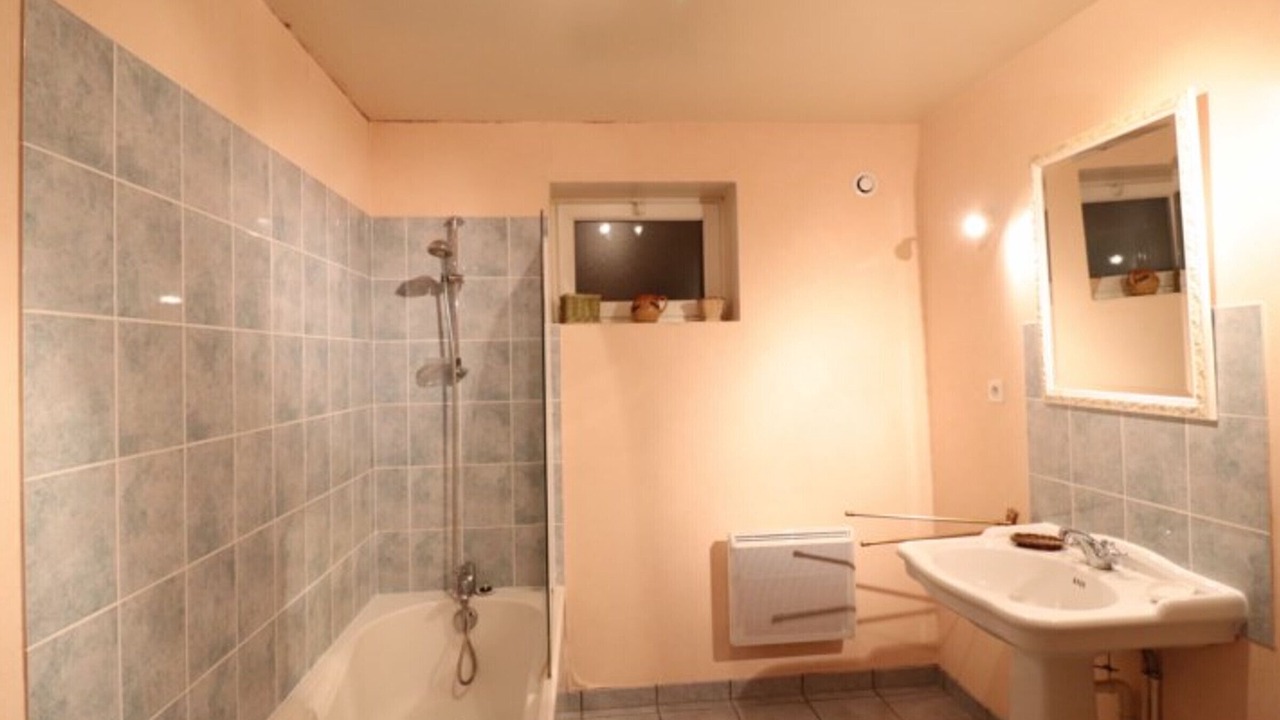 Photo of Bathroom in Valuejols