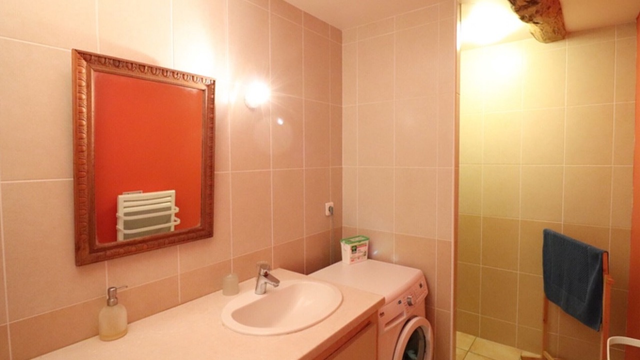 Photo of Bathroom in Narnhac