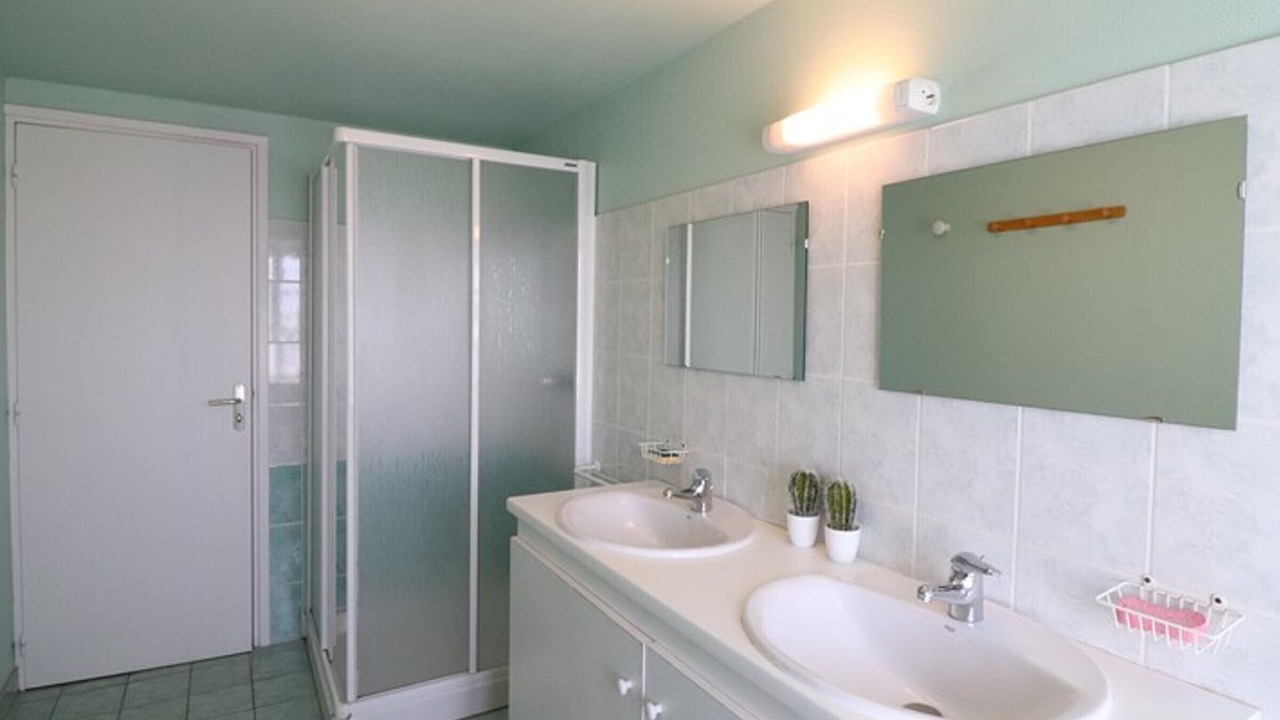Photo of Bathroom in Cezens