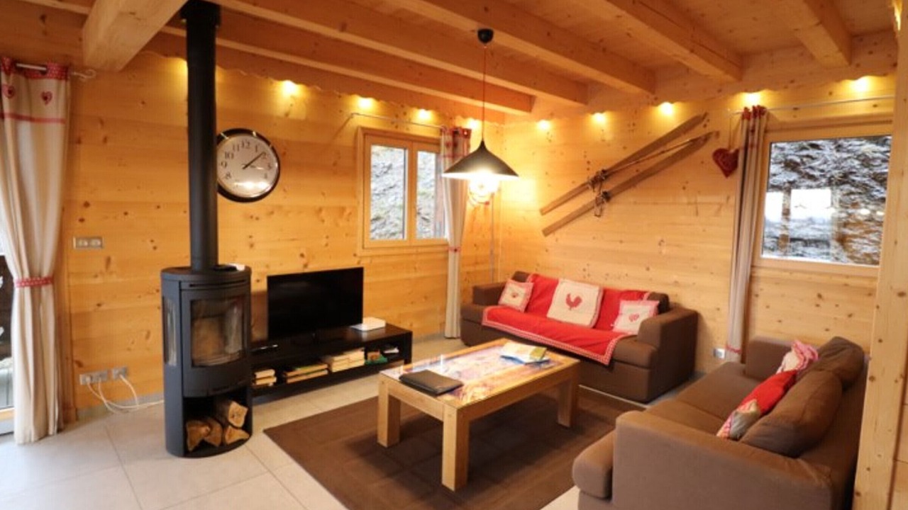 Photo of Livingroom in Saint-Jacques-des-Blats