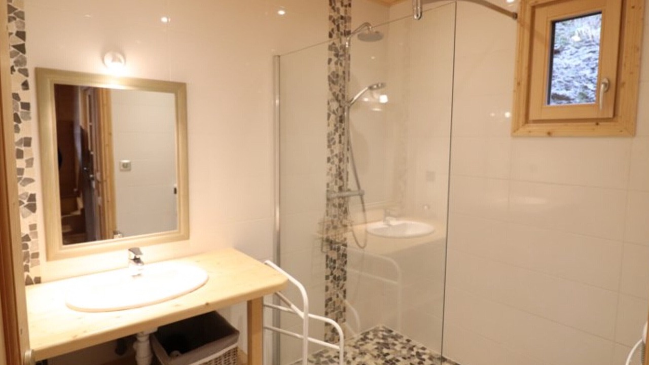 Photo of Bathroom in Saint-Jacques-des-Blats