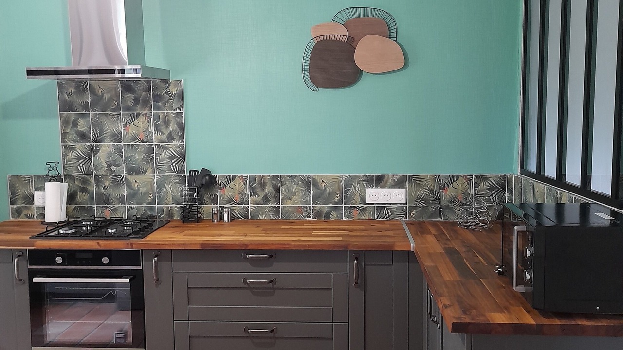 Photo of Kitchen in Creyssensac-et-Pissot