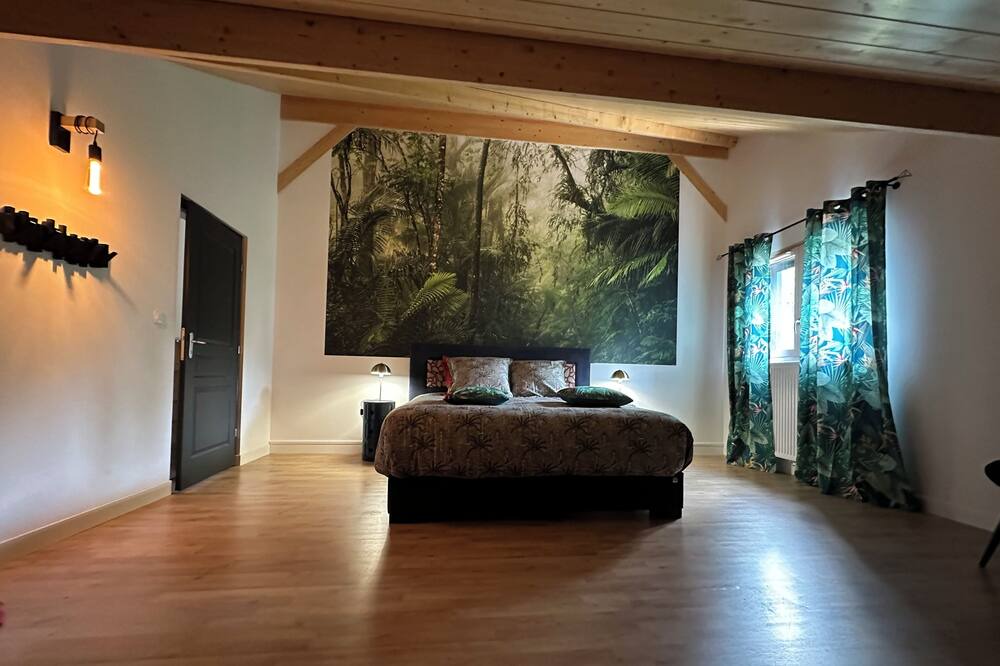 Photo of Bedroom in Chaux-Champagny