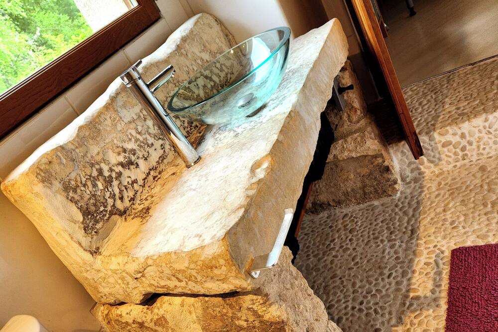 Photo of Bathroom in Bullion