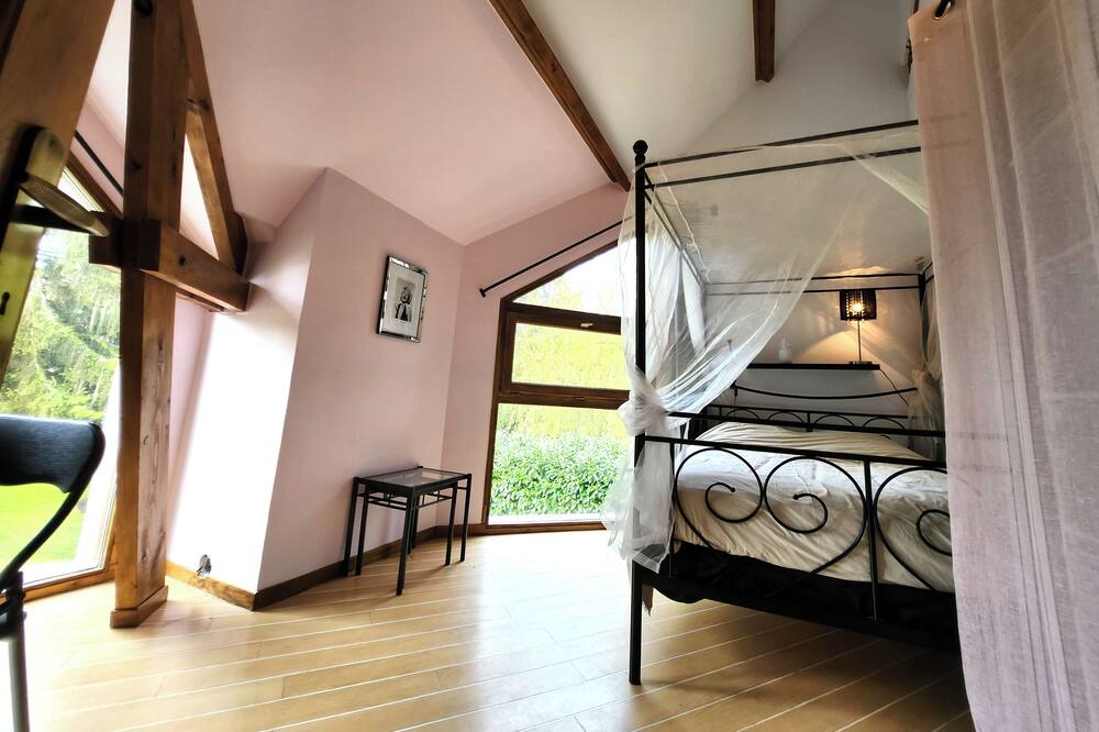 Photo of Bedroom in Bullion
