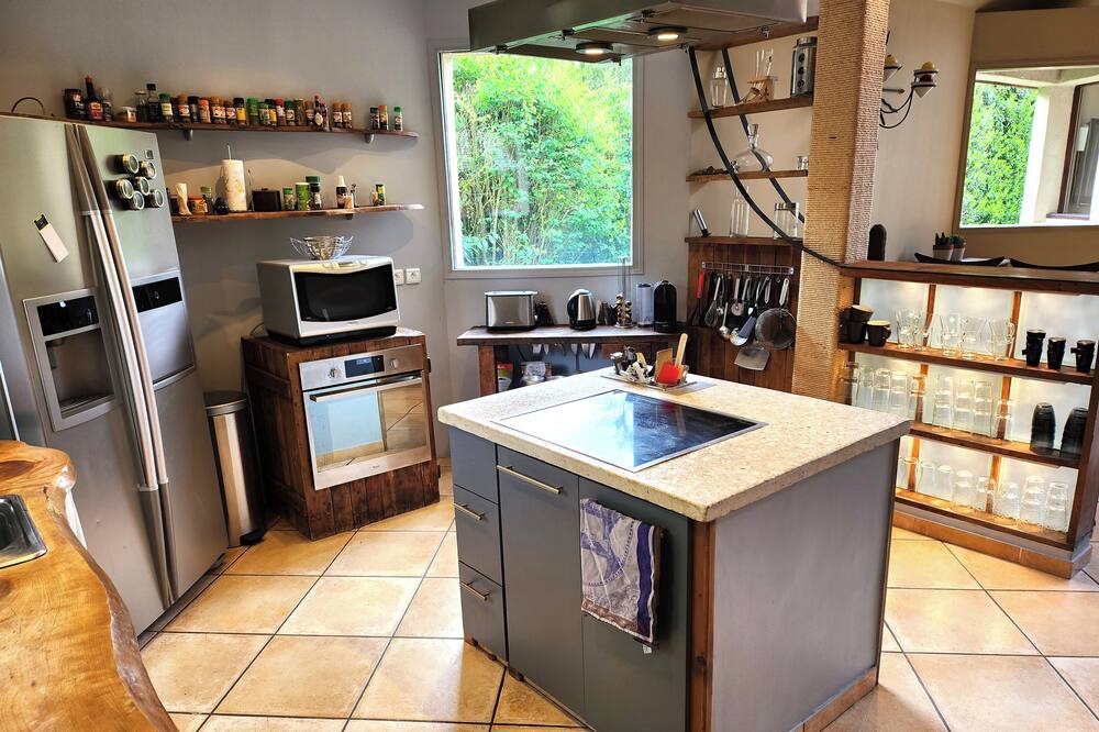 Photo of Kitchen in Bullion