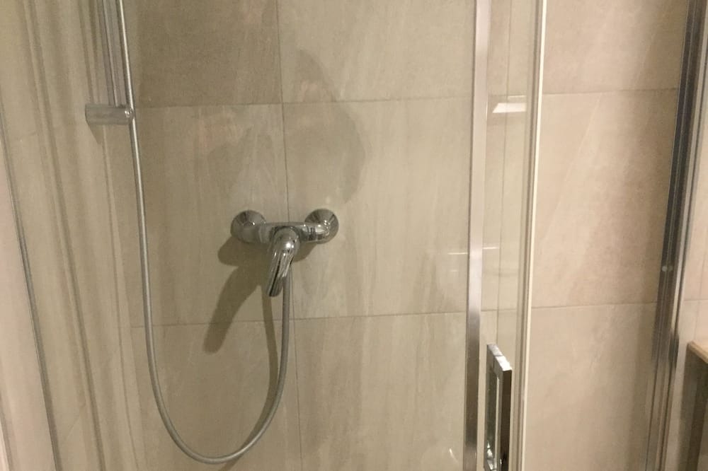 Photo of Bathroom in Franxault