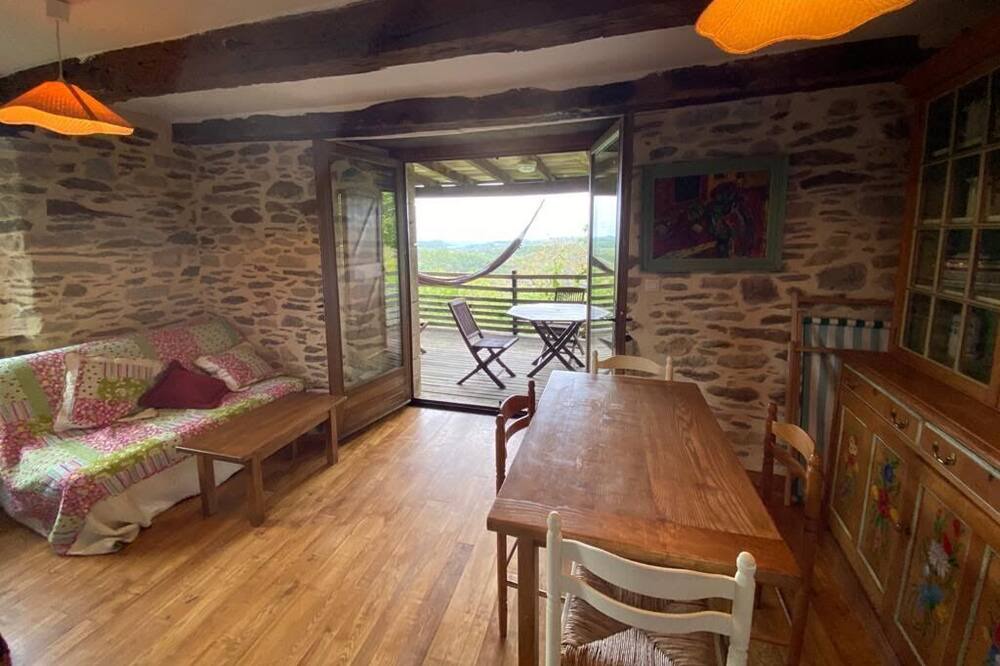 Photo of Livingroom in Castelnau-de-Mandailles