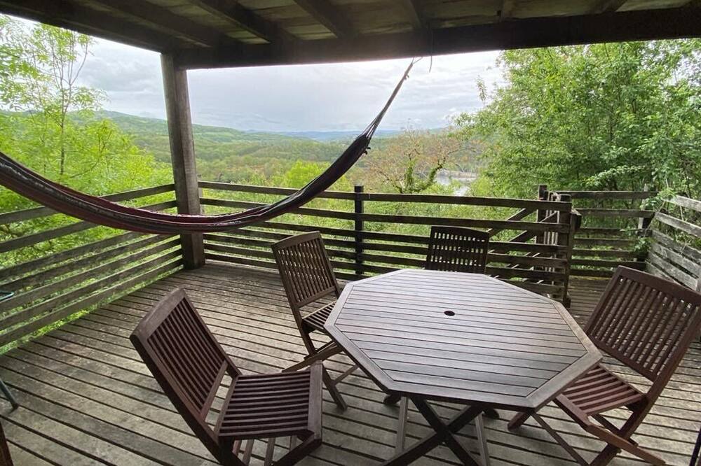 Photo of Patio Balcony in Castelnau-de-Mandailles
