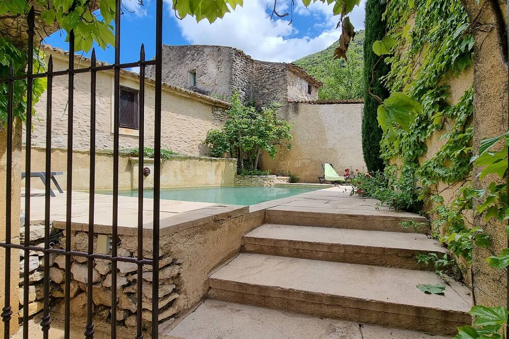 Photo of Outdoor in Malaucene