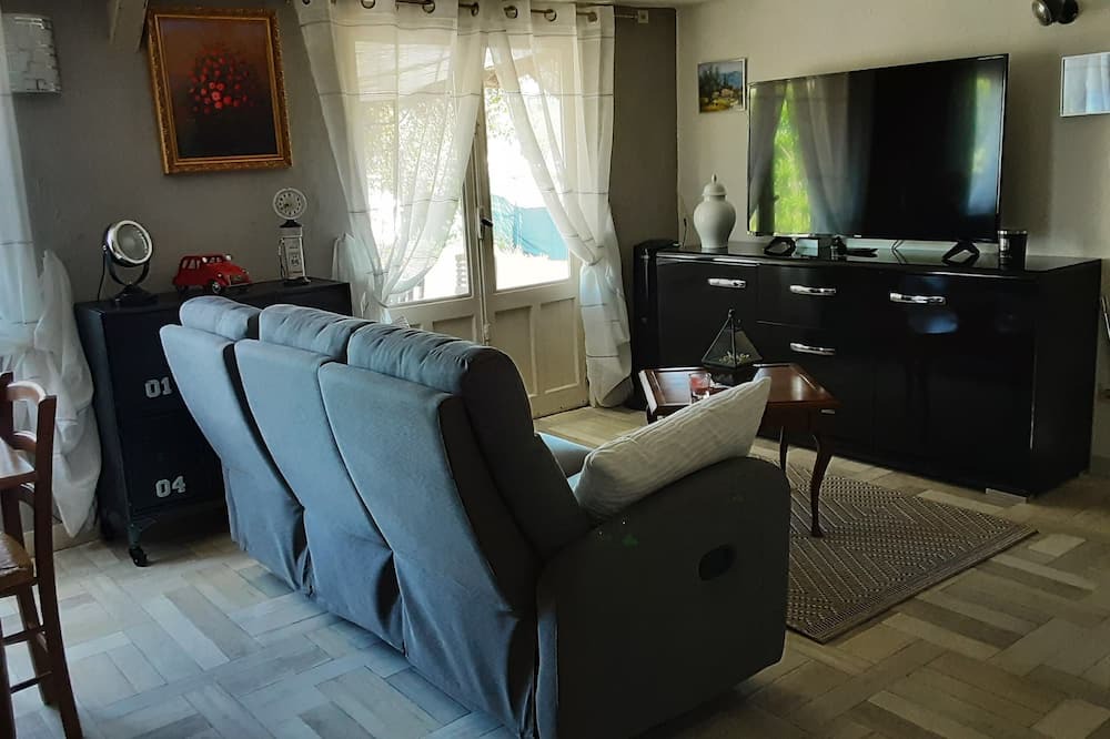Photo of Livingroom in Lavilledieu