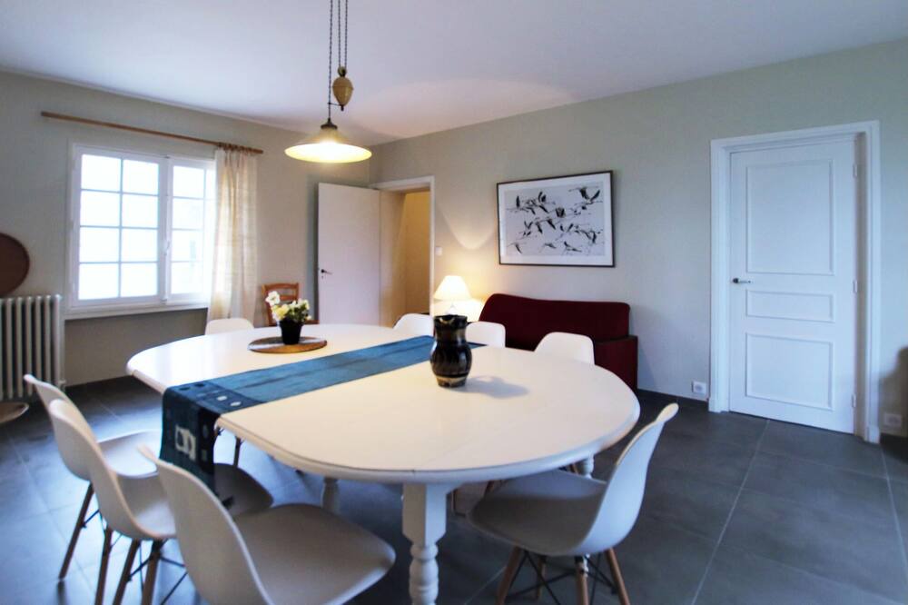 Photo of Bedroom in Chateauneuf-du-Rhone