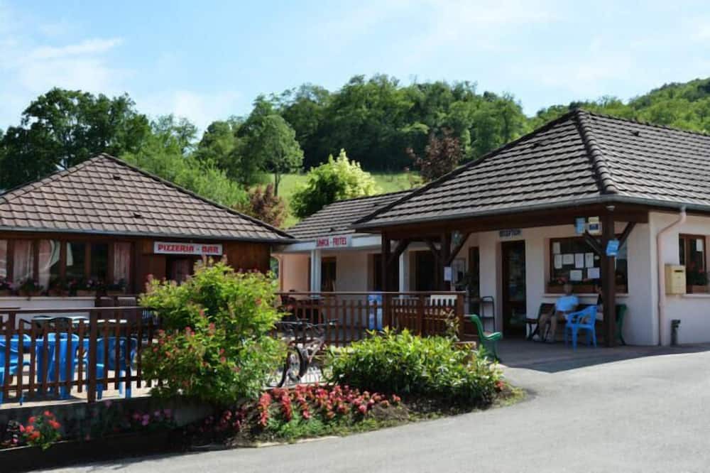 Photo of Outdoor in Huanne-Montmartin