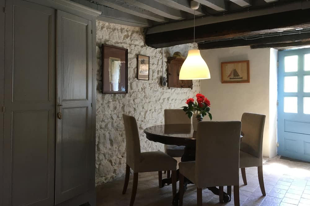 Photo of Kitchen in Cussy-en-Morvan