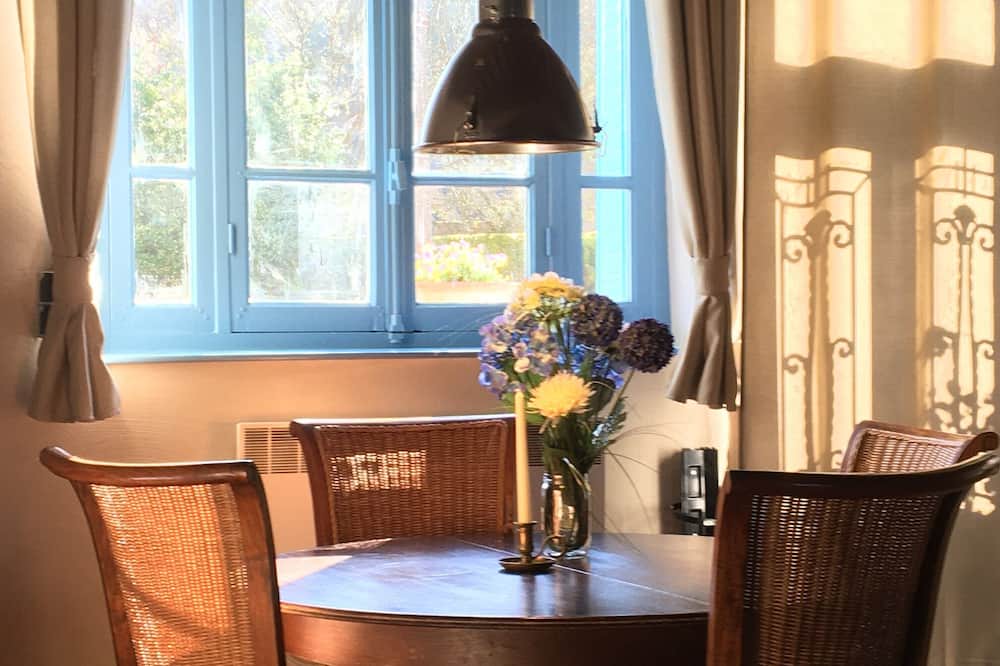 Photo of Kitchen in Cussy-en-Morvan
