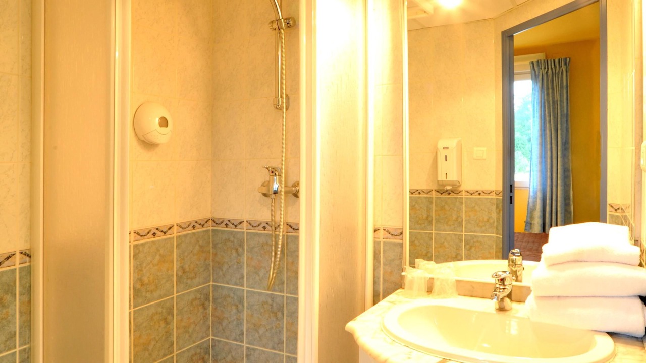 Photo of Bathroom in Avermes