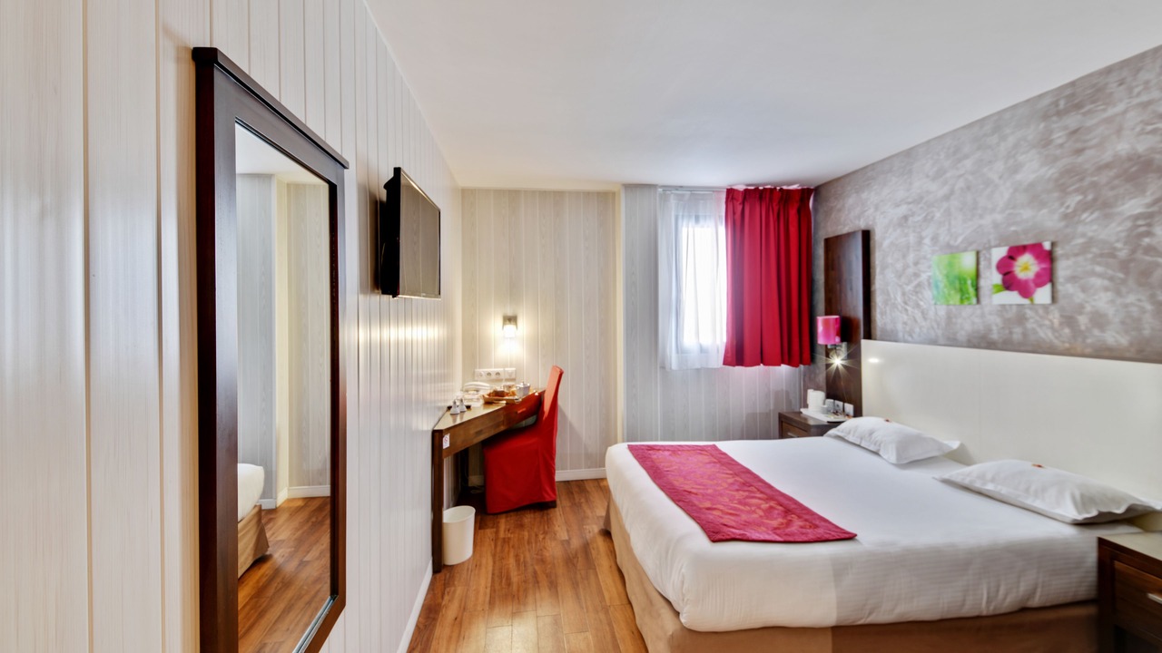 Photo of Bedroom in Villejuif