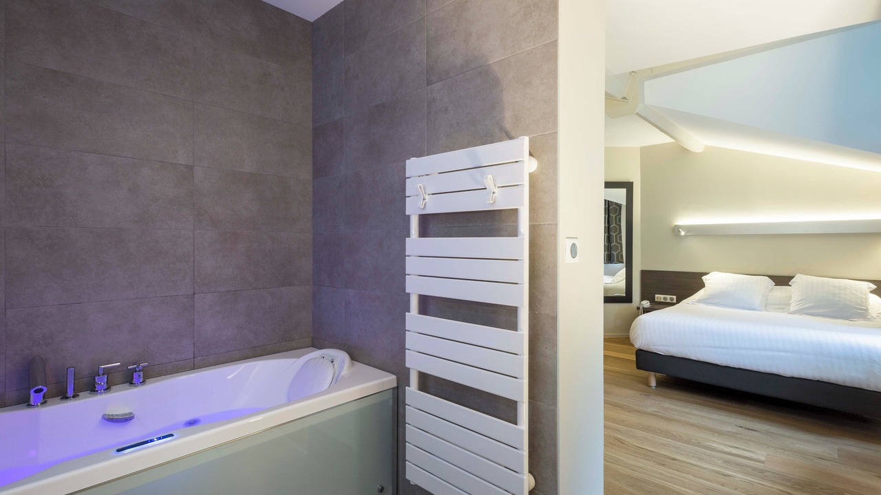 Photo of Bathroom in Vaux-en-Beaujolais
