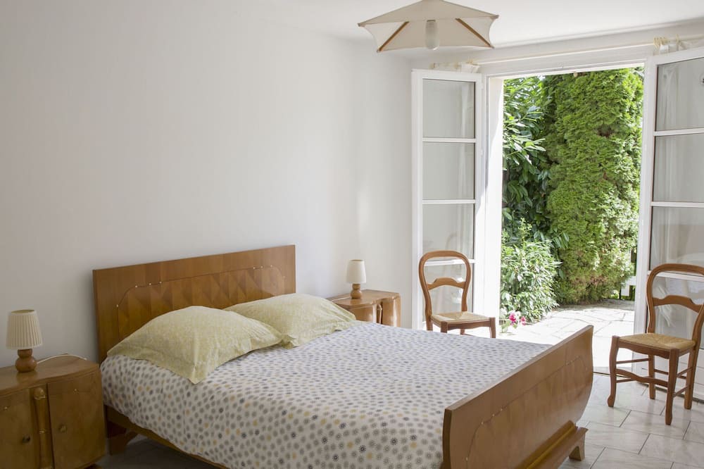 Photo of Bedroom in Remoncourt