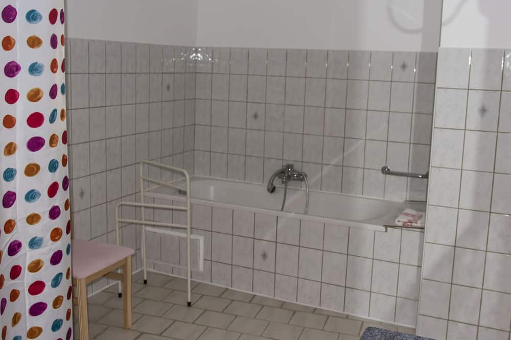 Photo of Bathroom in Remoncourt