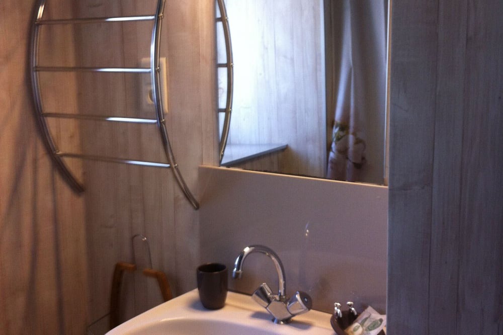 Photo of Bathroom in Vrecourt