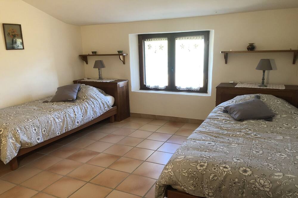 Photo of Bedroom in Faucon