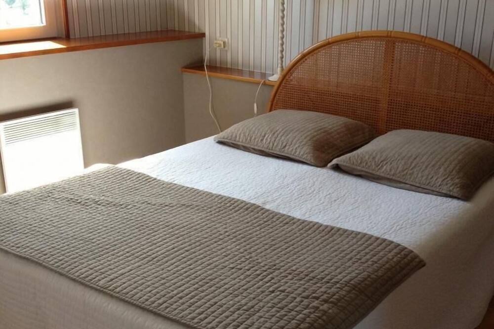 Photo of Bedroom in Sologny