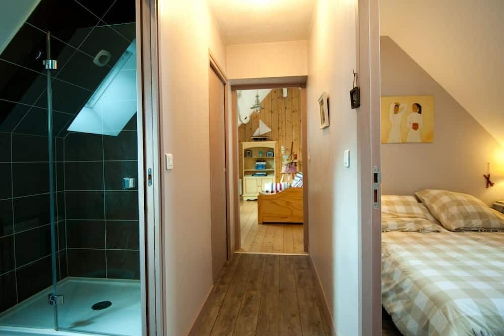 Photo of Bedroom in Flacey-en-Bresse
