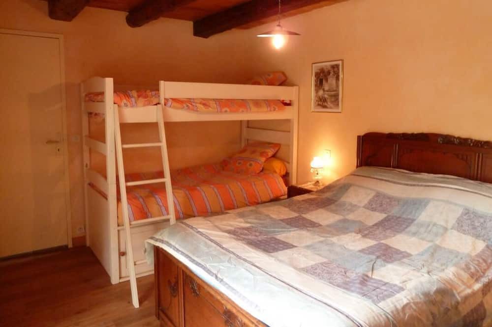 Photo of Bedroom in Flacey-en-Bresse