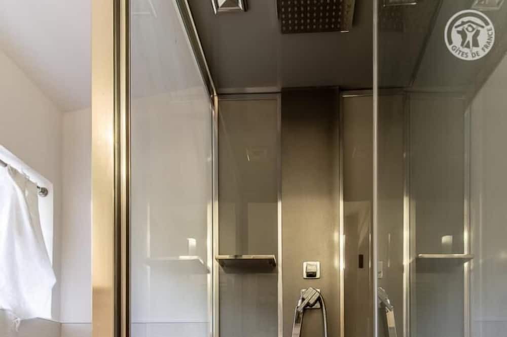 Photo of Bathroom in Anost