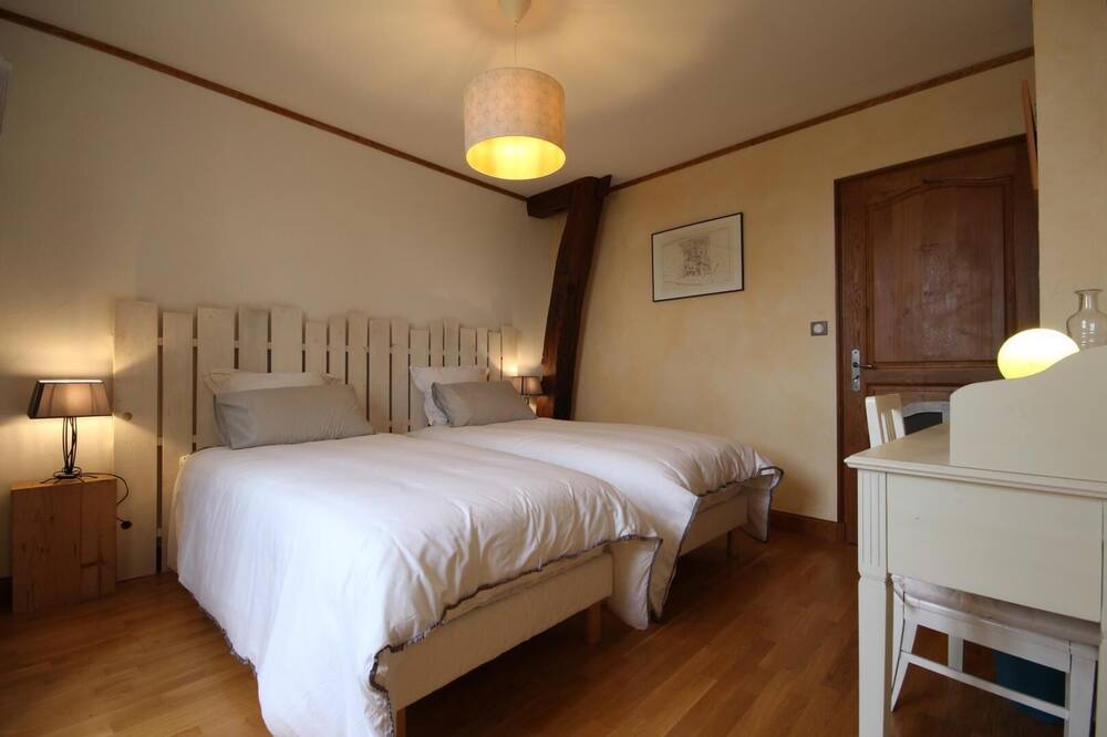 Photo of Bedroom in Sassangy