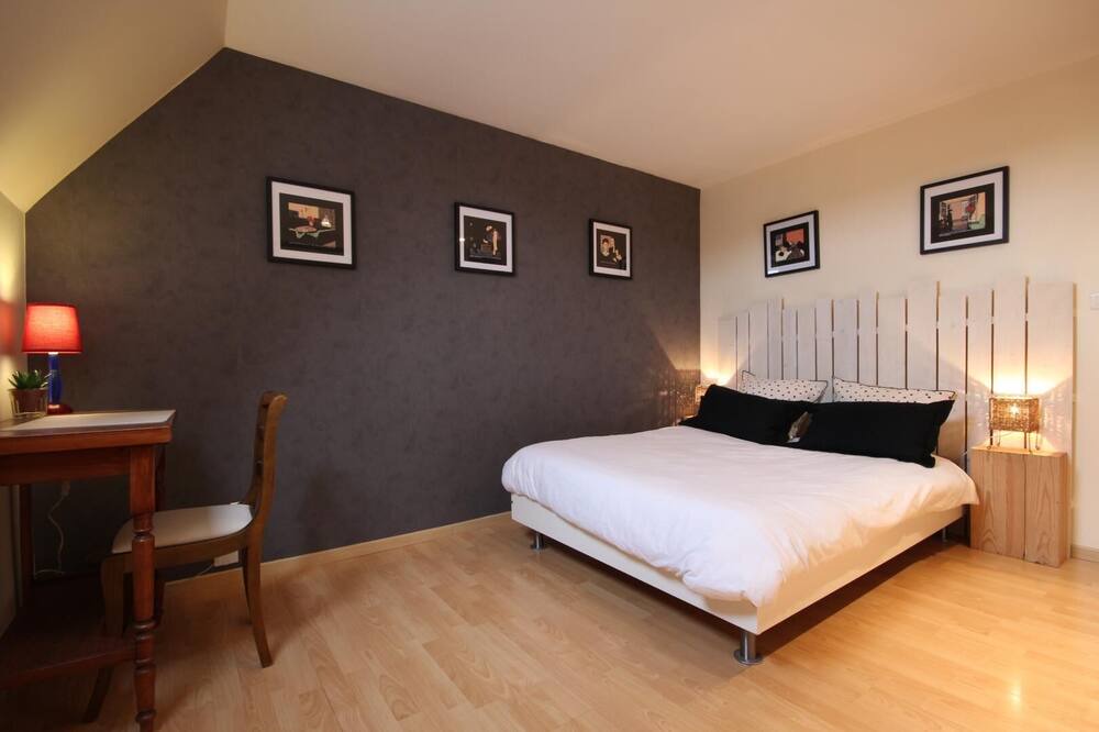 Photo of Bedroom in Sassangy
