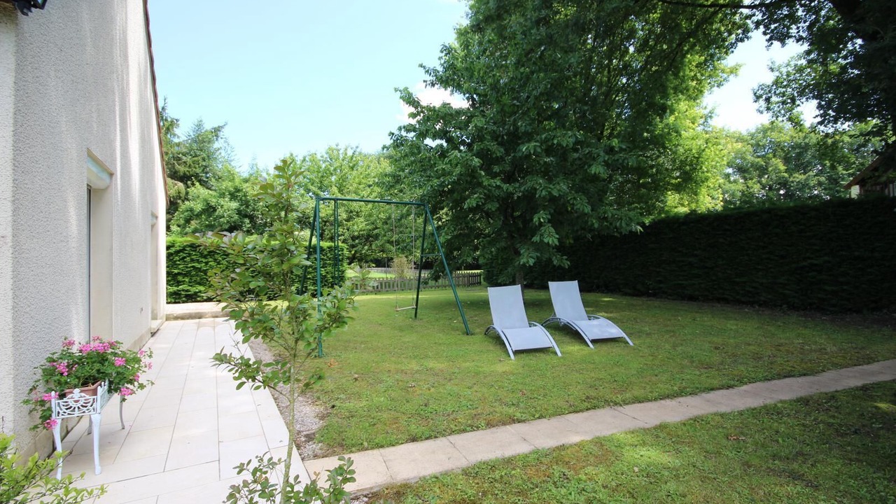 Photo of Outdoor in Saint-Etienne-en-Bresse