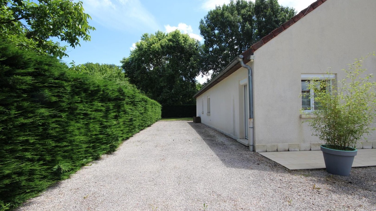 Photo of Outdoor in Saint-Etienne-en-Bresse