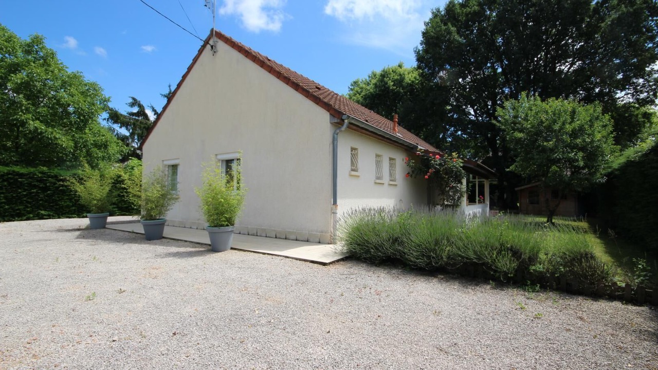 Photo of Outdoor in Saint-Etienne-en-Bresse