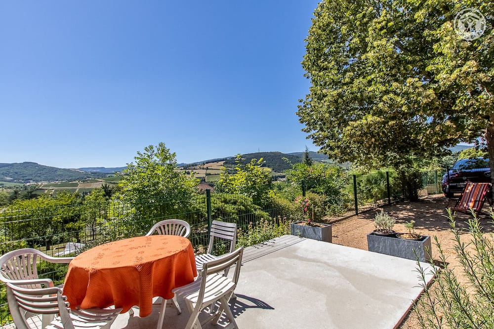 Photo of Patio Balcony in La Roche-Vineuse