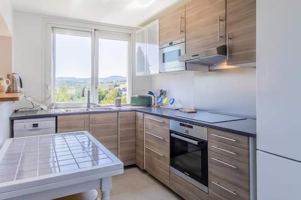 Photo of Kitchen in La Roche-Vineuse