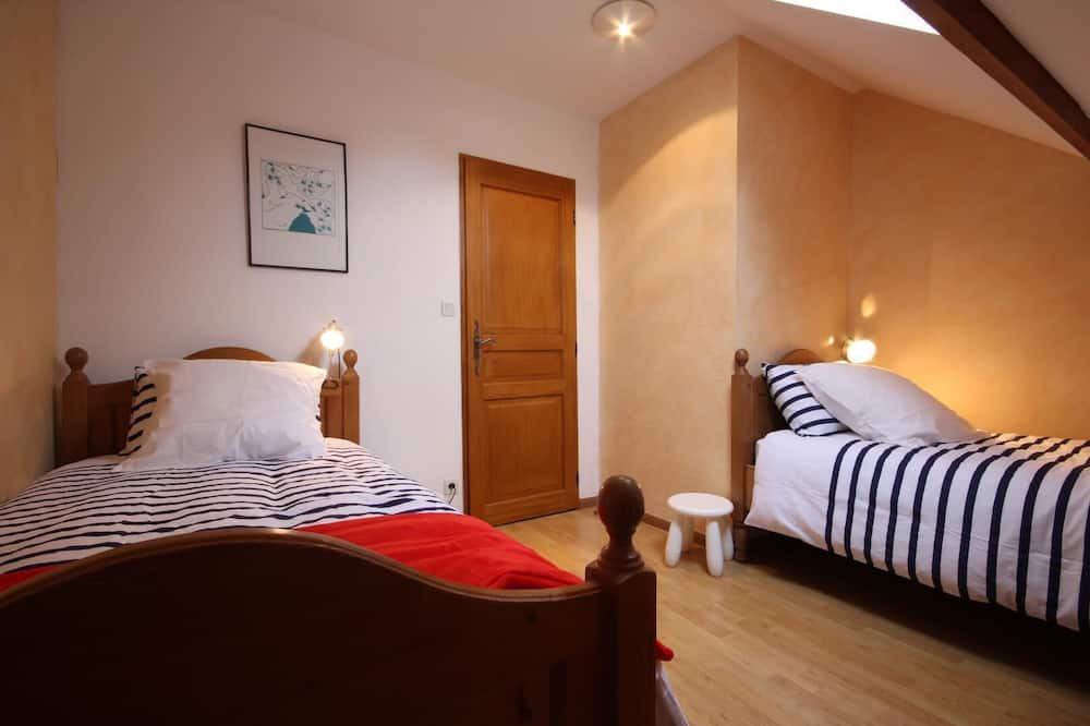 Photo of Bedroom in Sassangy