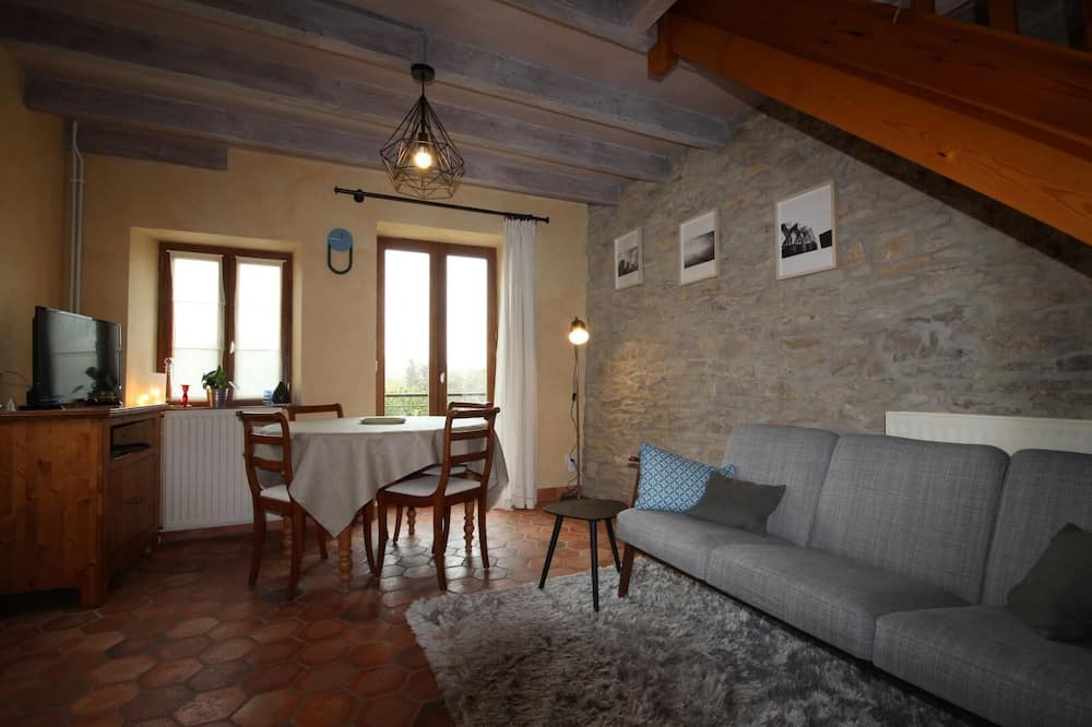 Photo of Livingroom in Sassangy