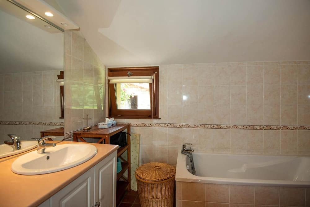 Photo of Bathroom in Frontenaud