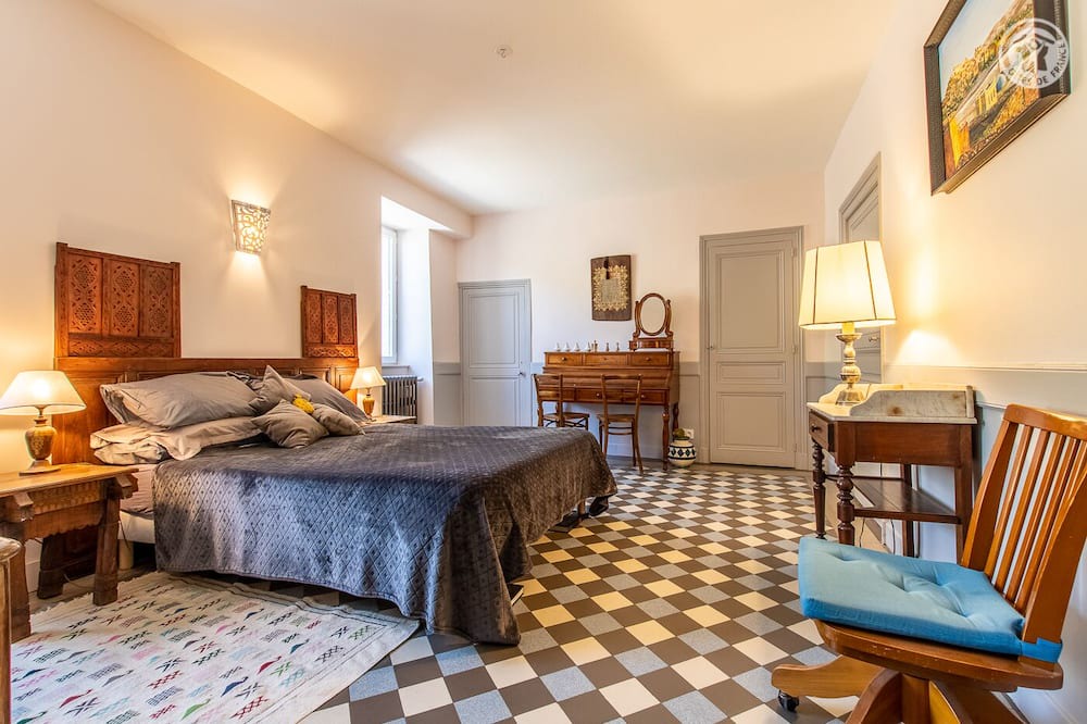 Photo of Bedroom in La Roche-Vineuse
