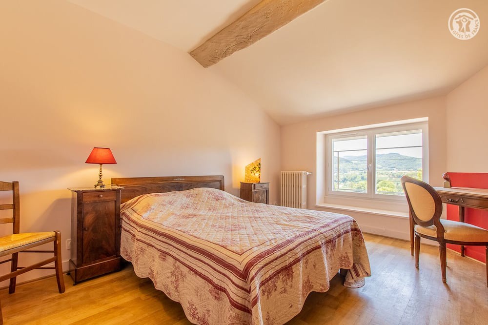 Photo of Bedroom in La Roche-Vineuse