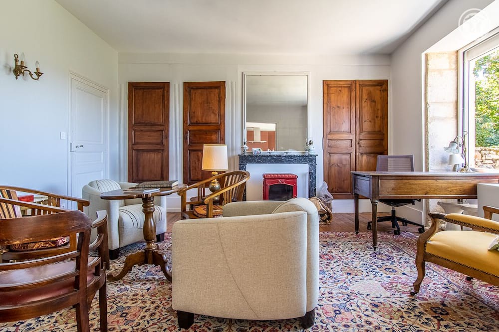 Photo of Bedroom in La Roche-Vineuse