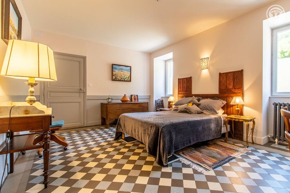 Photo of Bedroom in La Roche-Vineuse