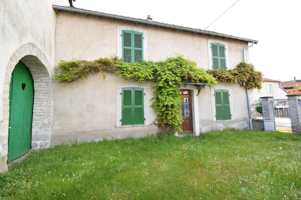 Photo of Outdoor in Vanne