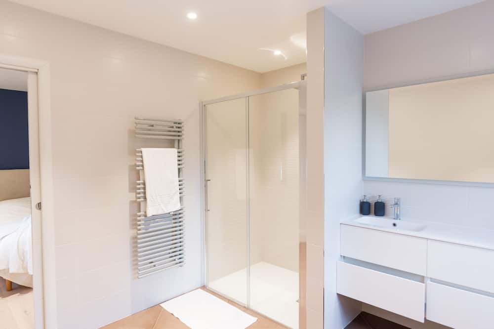 Photo of Bathroom in Ladoix-Serrigny
