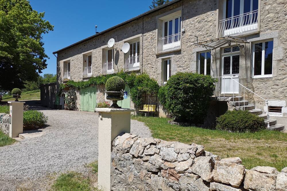 Photo of Outdoor in Saint-Martin-du-Puy