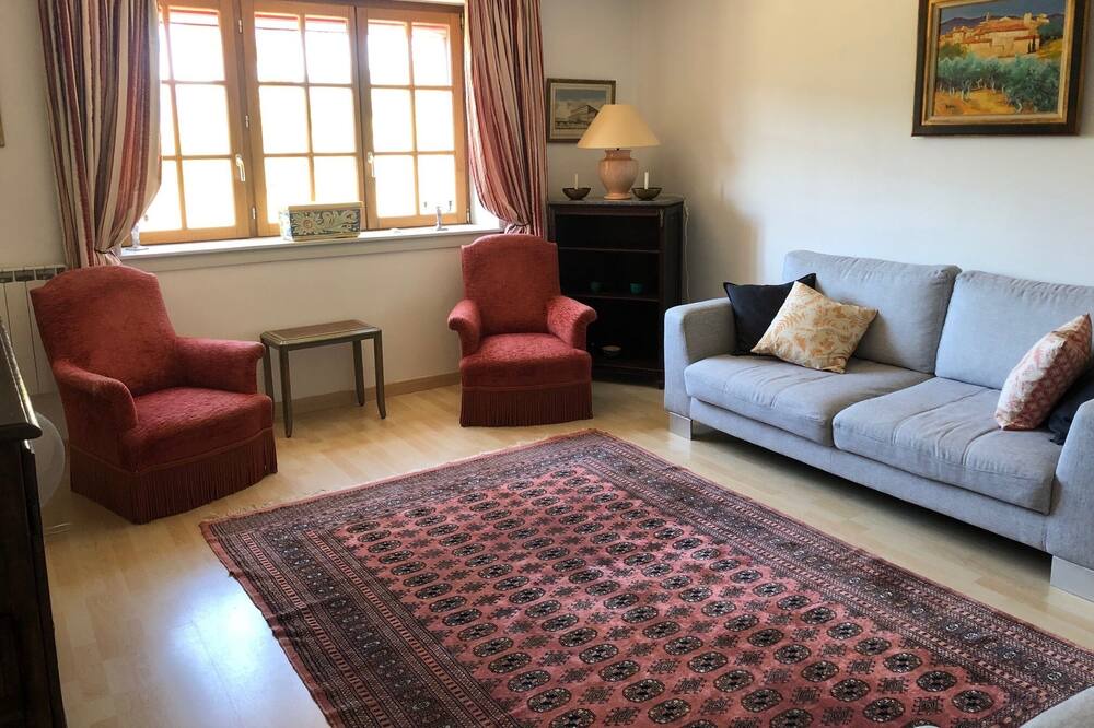 Photo of Livingroom in Fleurie