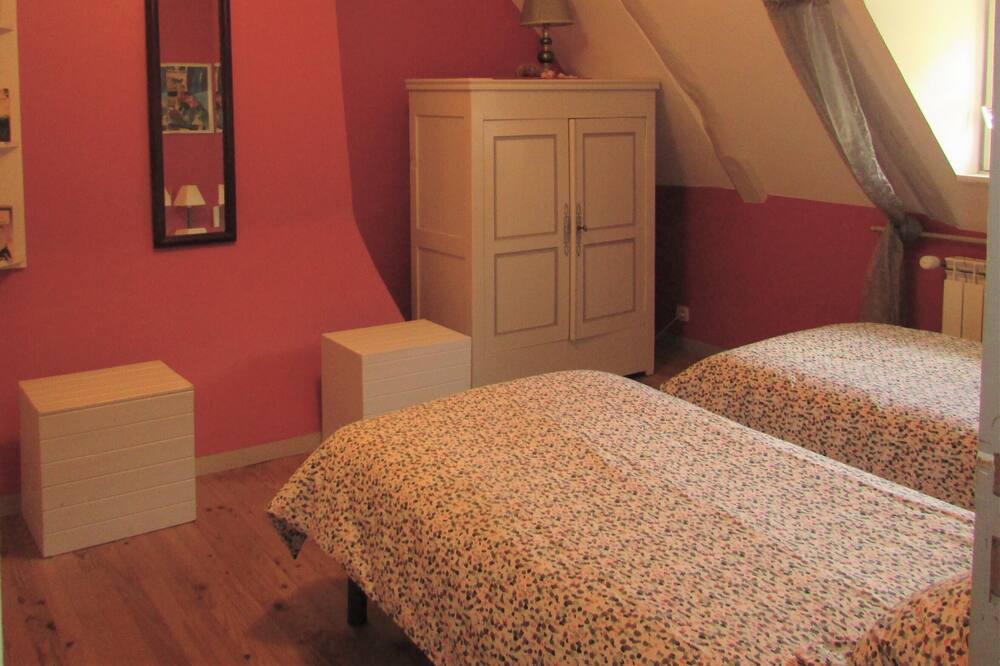 Photo of Bedroom in Golinhac