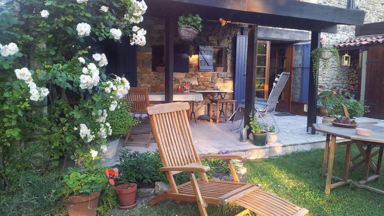 Photo of Patio Balcony in La Begude-de-Mazenc